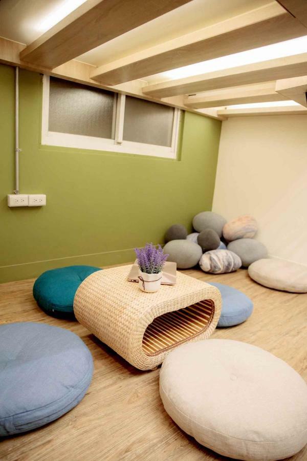 Bird Series B&B&Hostel複合式民宿#本國旅客須先匯款 ไถหนาน ภายนอก รูปภาพ